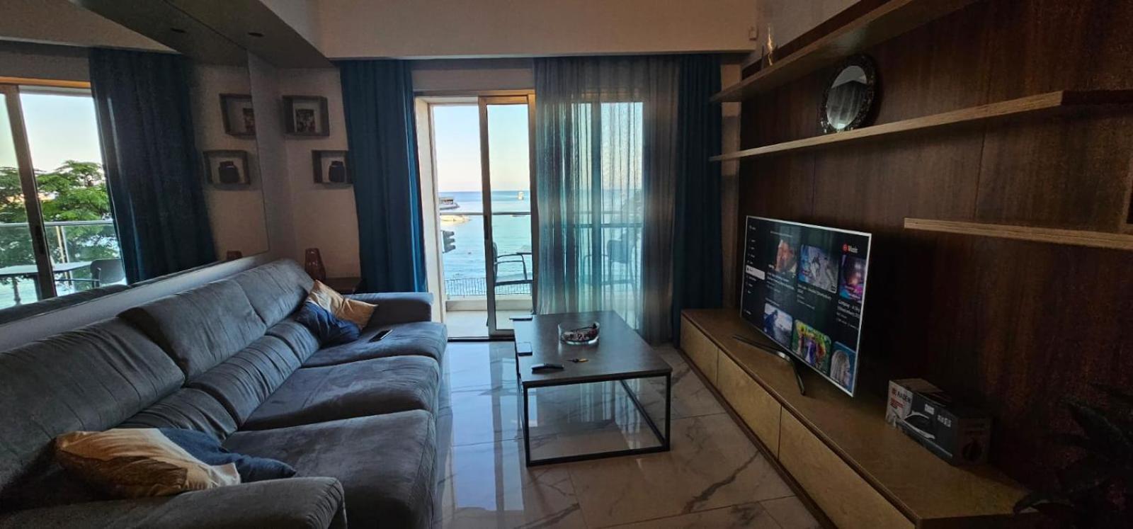 Balluta Bay Seaview 2 Bedrooms 2 Bathrooms San Ġiljan